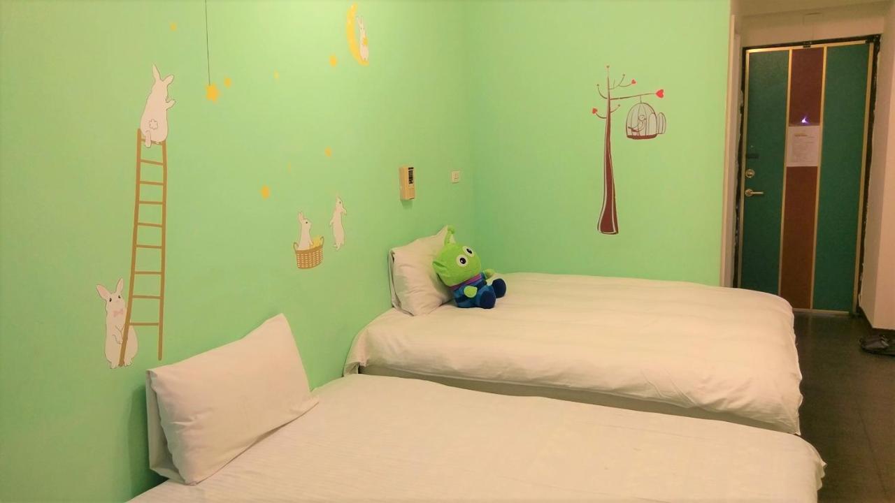 Happines Trip Inn Тайджун Екстериор снимка