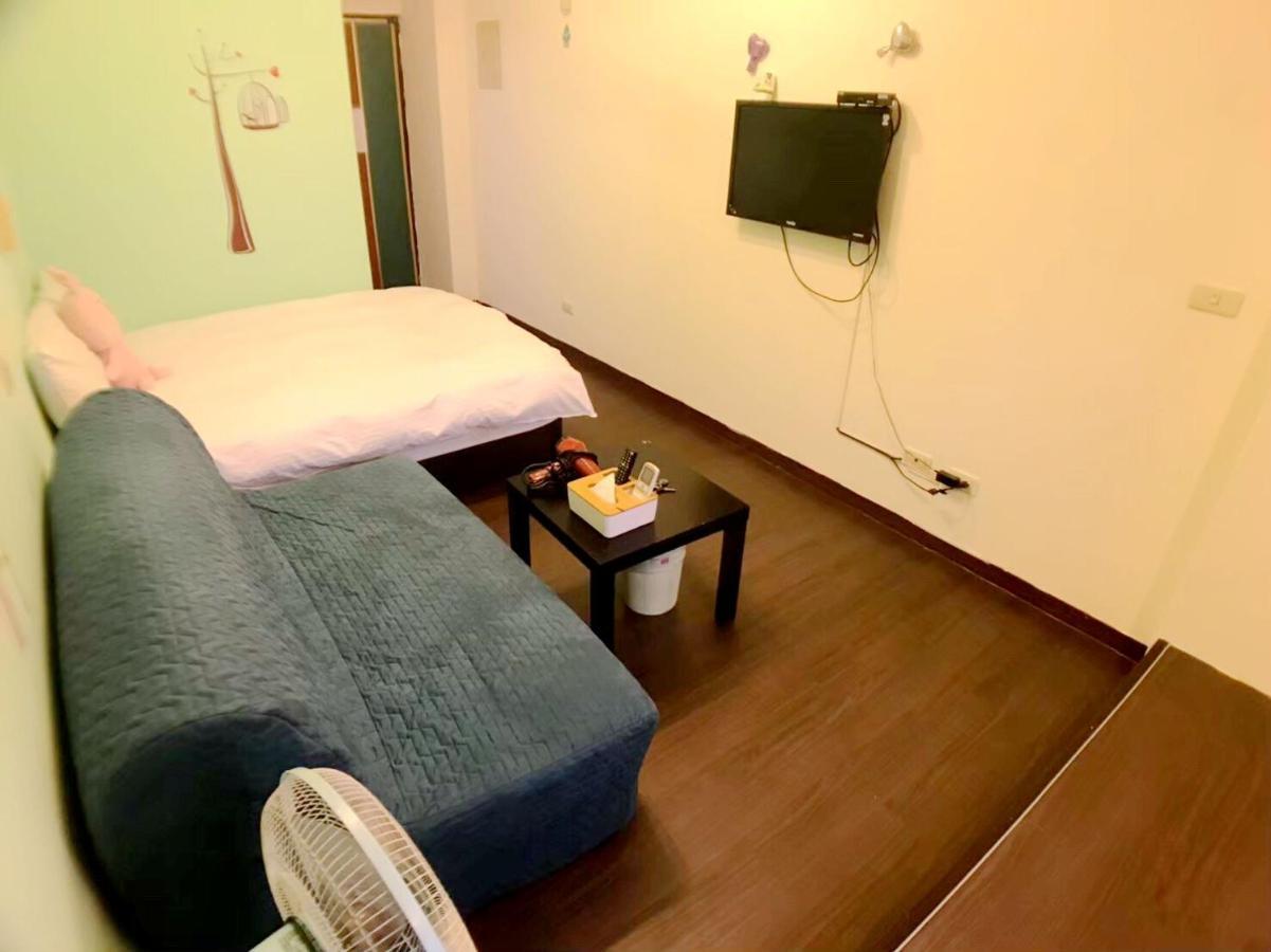 Happines Trip Inn Тайджун Екстериор снимка